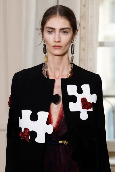 Look 29